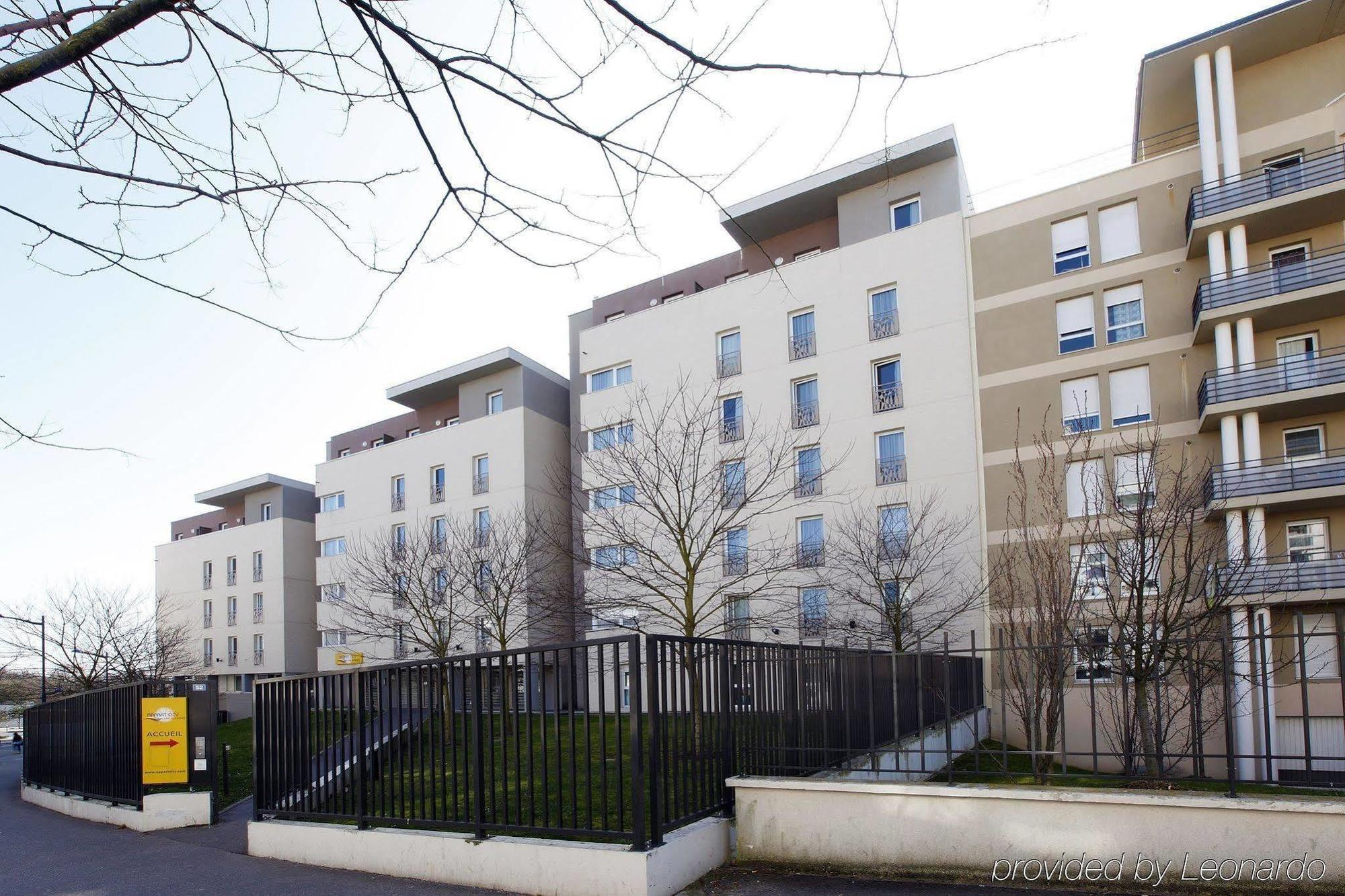 Appart'City Pontoise Cergy-Le-Haut Εξωτερικό φωτογραφία